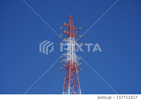 赤白の送電鉄塔《三重県 四日市市》 赤白の送電鉄塔《三重県 四日市市》 137712817