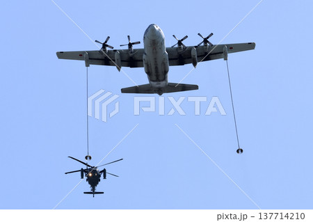 空中給油機 137714210