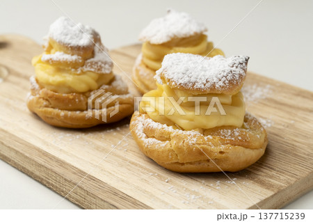 手作りシュークリーム　 137715239