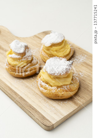 手作りシュークリーム 手作りシュークリーム 137715241