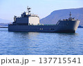 入港中の輸送艦 137715541