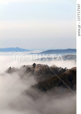 冬の雲海と備中松山城（天空の山城）25143 137717597