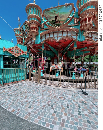 遊園地メリーゴーランド 遊園地メリーゴーランド 137718423