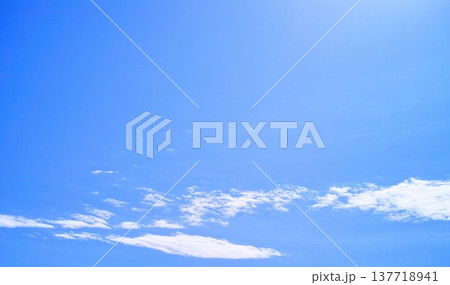 青空と雲イメージ 137718941