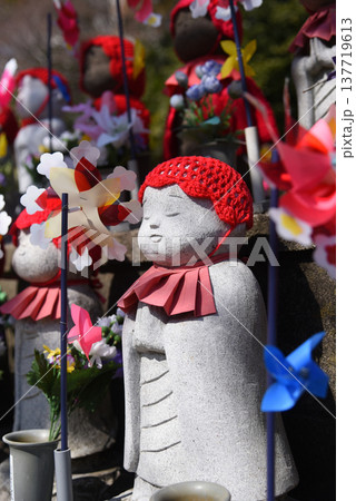 千躰子育地蔵尊 千躰子育地蔵尊 137719613