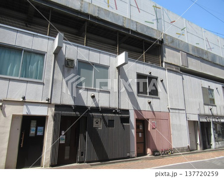 神田駅ガード下飲食街 137720259