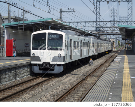 2016年当時の西武多摩川線多摩駅に停車している電車 2016年当時の西武多摩川線多摩駅に停車している電車 137726366