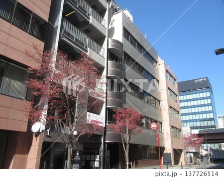 日本橋本町四丁目付近 137726514