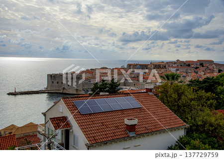 クロアチアの世界遺産のドブロブニクにて 137729759