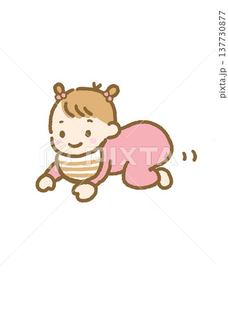 はいはいをしている赤ちゃん 137730877