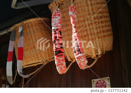 竹細工の籠 137731142