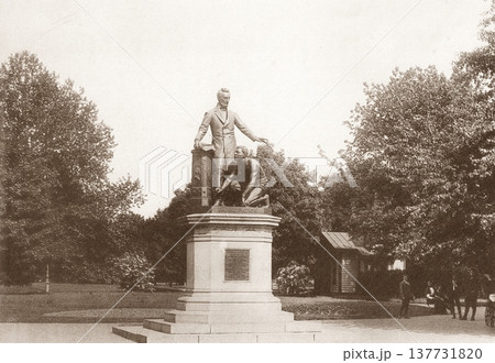 古写真　1916年　米国　ワシントンDC　リンカーン公園の奴隷解放記念碑 137731820