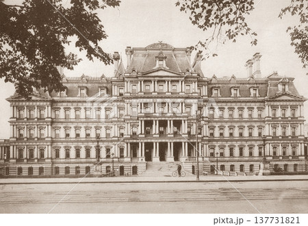 古写真 1916年 米国 ワシントンDCの国務・陸軍・海軍ビル(現アイゼンハワー行政府ビル) 古写真 1916年 米国 ワシントンDCの国務・陸軍・海軍ビル(現アイゼンハワー行政府ビル) 137731821