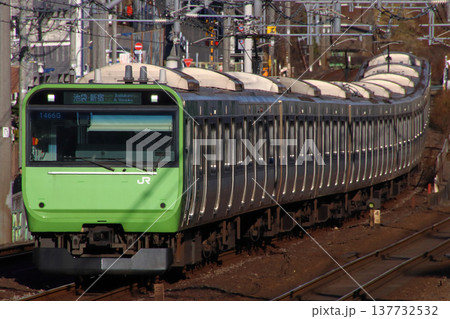 ［JY］山手線E235系電車：103系風ラッピング車両（環状運転100周年記念） 137732532