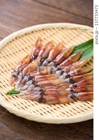 生のホタルイカ　春の旬食材 137733472