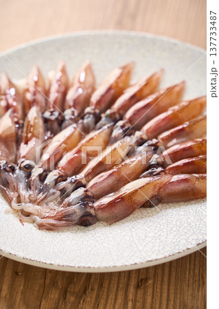 生のホタルイカ　春の旬食材 137733487