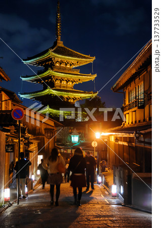 京都 八坂の塔 京都 八坂の塔 137733529