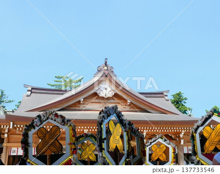 阿蘇神社 神門の「違い鷹」 (熊本県) 阿蘇神社 神門の「違い鷹」 (熊本県) 137733546