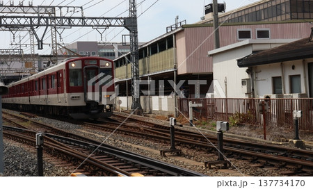 走り抜ける電車 走り抜ける電車 137734170