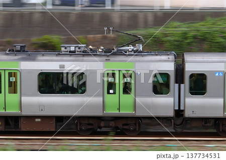 山手線E235系電車(架線状態監視装置:モハE235-36) 山手線E235系電車(架線状態監視装置:モハE235-36) 137734531