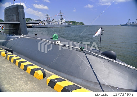 【神奈川】横須賀　海上自衛隊公開日の潜水艦 137734978