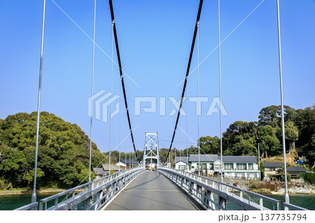 浜松市、浜名湖に架かる瀬戸橋 137735794