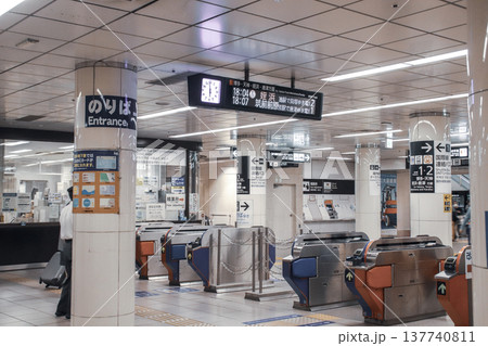 福岡市交通局・福岡空港駅（地下鉄）・改札口／福岡県福岡市博多区大字下臼井 137740811