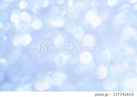 ライトブルーキラキラ背景素材 137742659