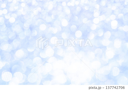 ライトブルーキラキラ背景素材 137742706