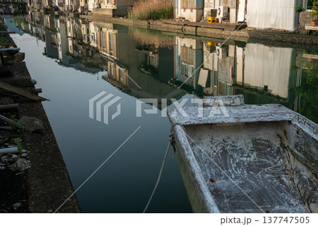 昔ながらのレトロな風景の漁師町舞鶴市吉原地区を撮影 昔ながらのレトロな風景の漁師町舞鶴市吉原地区を撮影 137747505