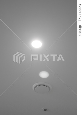 indoor, interior, wall, wallpaper, wall surface, white, modern, clean, lighting, lighting equipment, halogen lamp, light, empty, blank, gallery indoor, interior, wall, wallpaper, wall surface, white, modern, clean, lighting, lighting equipment, halogen lamp, light, empty, blank, gallery 137748823