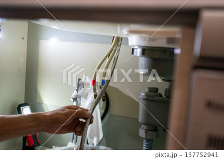 キッチン水栓の交換 137752941