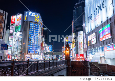《東京都》秋葉原電気街・都市夜景 137754403