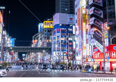 《東京都》秋葉原電気街・都市夜景 137754416