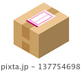 ガムテープの張られたダンボール（伝票あり） 137754698
