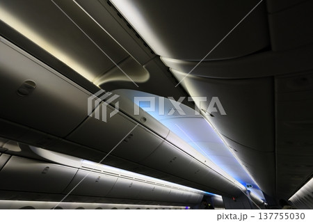 機内 機内 137755030