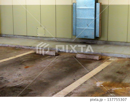駐車場 駐車場 137755307