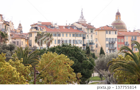 A view over the old town of Nice. Panorama of the old town Vieux Nice with its characteristic colored buildings. 137755814