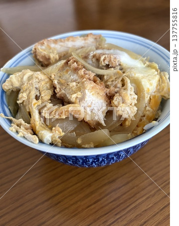 手作りカツ丼 137755816