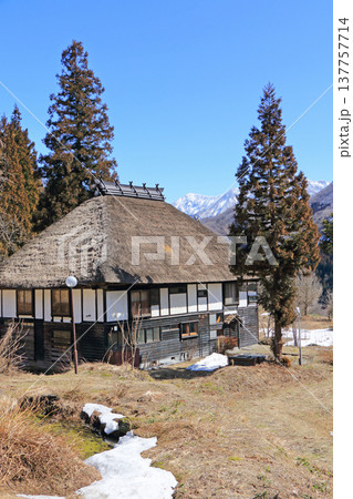 白馬山麓 雪解けの春 白馬山麓 雪解けの春 137757714