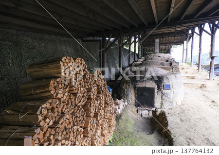 観光用に再建された伊万里の登り窯 観光用に再建された伊万里の登り窯 137764132