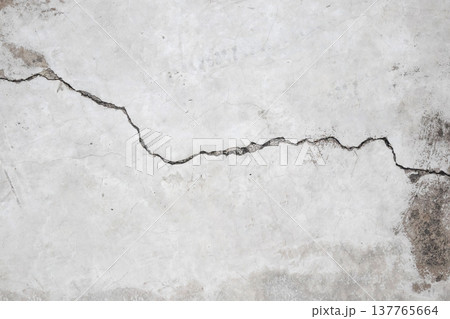Grunge cracked concrete wall texture abstract background 137765664