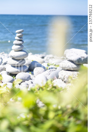 石のある風景 鳴り石の浜(琴浦町) 石のある風景 鳴り石の浜(琴浦町) 137768212
