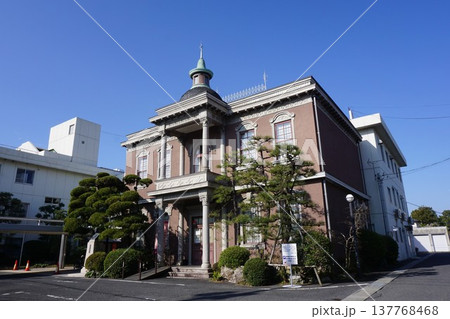 岡山県津山市にある国登録有形文化財「城西浪漫館」:2026年3月 建物前の大木伐採後 岡山県津山市にある国登録有形文化財「城西浪漫館」:2026年3月 建物前の大木伐採後 137768468