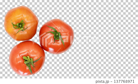 トマト 3個 俯瞰マクロ 背景透過 137768971