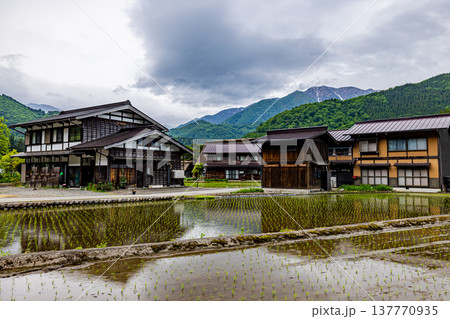 岐阜県　白川郷の風景 137770935