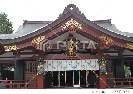 素盞雄神社の社殿（東京都荒川区） 137771578