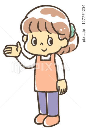 エプロン姿の女性　全身 137774254