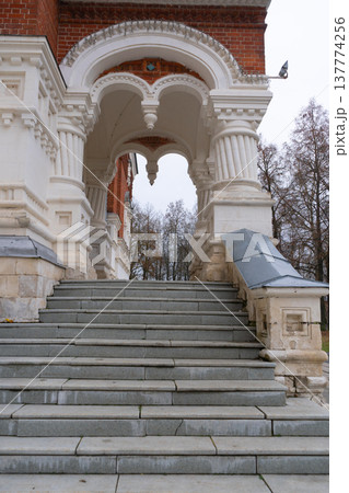 Gus Khrustalny, Russia November 8 2025. Fragment of building. Maltsov Crystal Museum in Gus Khrustalny. St. Georges Cathedral, in past. Church in Russian Byzantine style designed by Benois Gus Khrustalny, Russia November 8 2025. Fragment of building. Maltsov Crystal Museum in Gus Khrustalny. St. Georges Cathedral, in past. Church in Russian Byzantine style designed by Benois 137774256