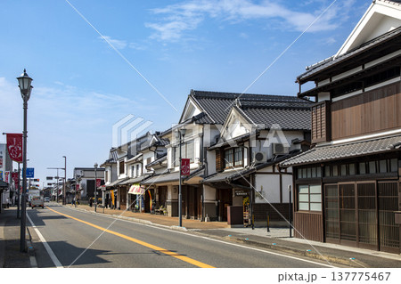 うきは市吉井町の白壁の街並み うきは市吉井町の白壁の街並み 137775467